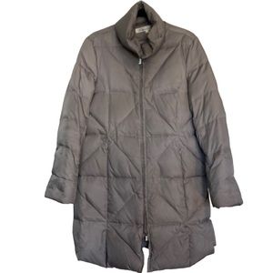 Kenneth Cole gray puffer coat. Size Large. Missing hood. 60% down 40% feather.